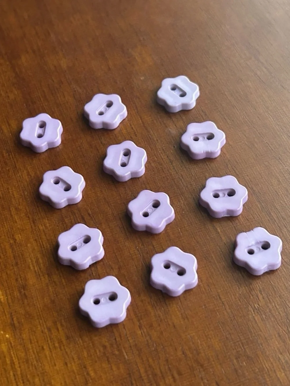 12 unused buttons - Picture 1 of 6
